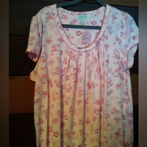 NWOT XL Croft &Barrow Beautiful and Feminine Short Sleeve Pink Floral Nightgown